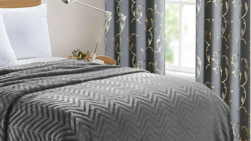 Choosing the Best Bedding Sets for Comfort and Style