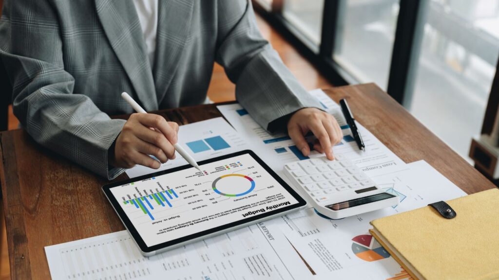 How to Leverage Emerging Business Growth Trends for Success 3 Business Growth Trends