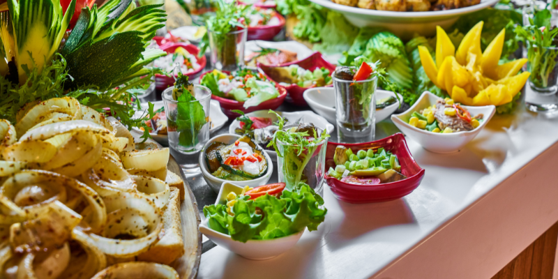 How Catering Services Elevate Corporate Lunch Events