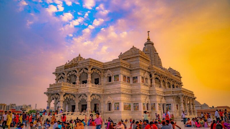 Unveiling the Spiritual Essence: A Complete Guide to Mathura Vrindavan Tour Packages