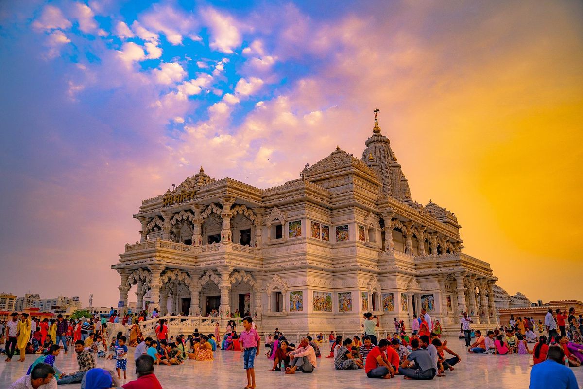 Unveiling the Spiritual Essence: A Complete Guide to Mathura Vrindavan Tour Packages 1 Unveiling the Spiritual Essence: A Complete Guide to Mathura Vrindavan Tour Packages